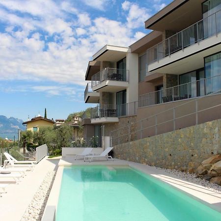 My Lake Apartments Мальчезине Экстерьер фото